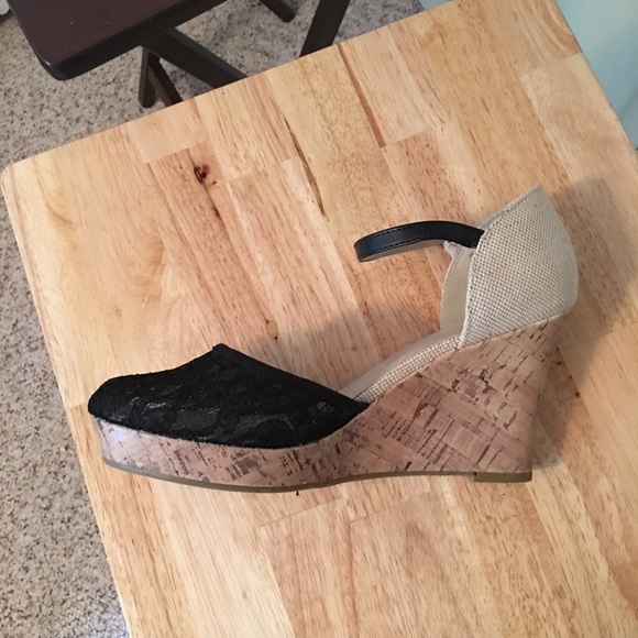 Heels - Picture 2 of 4